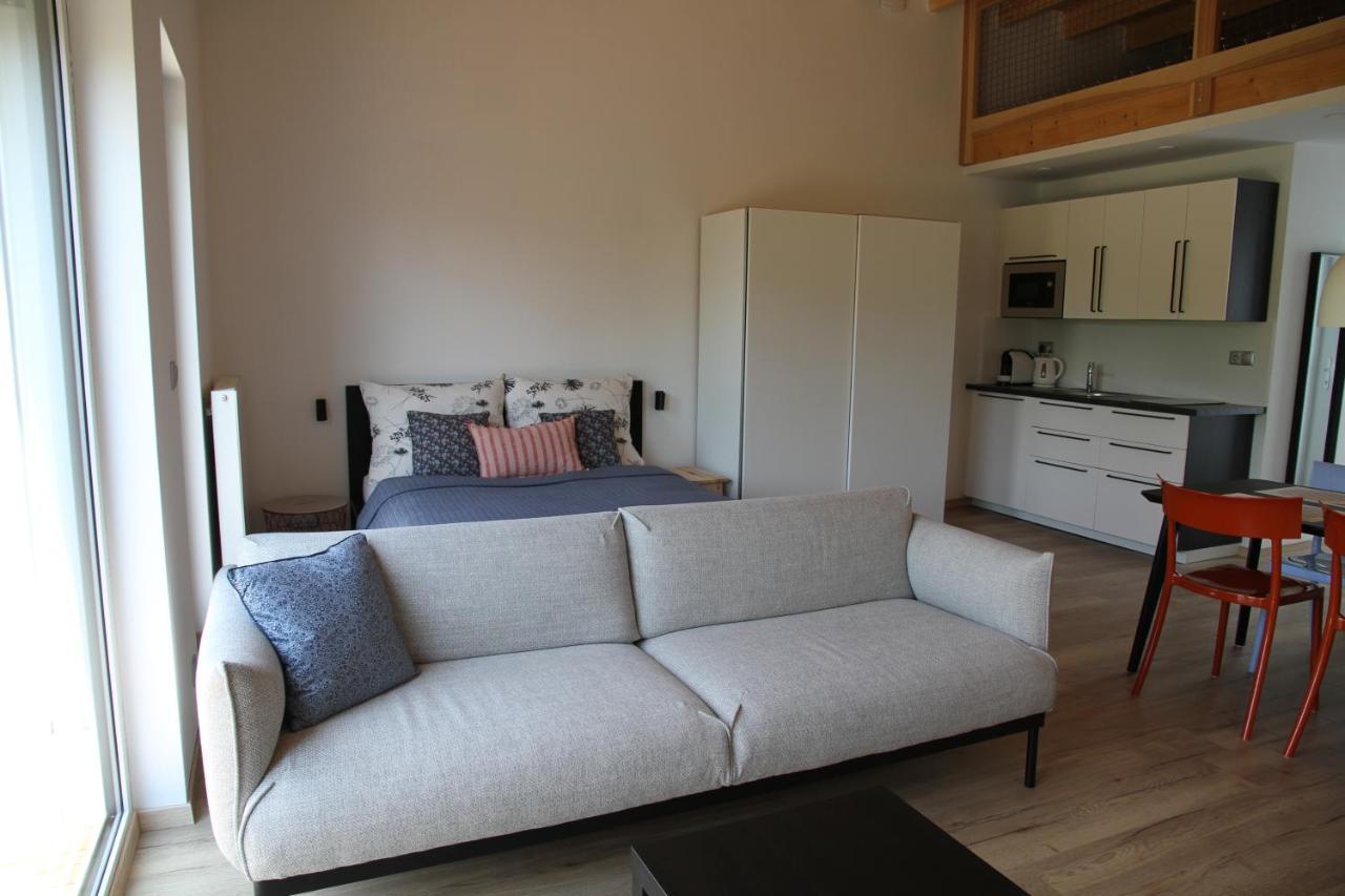 Apartmany Hluboka Nad Vltavou S Vyhledem Na Zamek Exterior foto