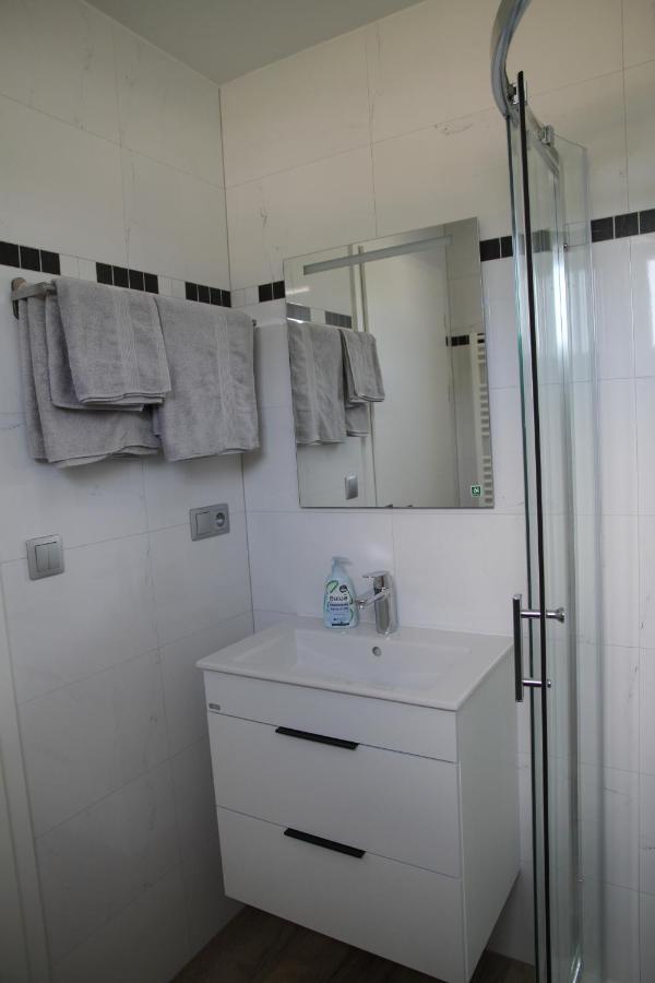 Apartmany Hluboka Nad Vltavou S Vyhledem Na Zamek Exterior foto
