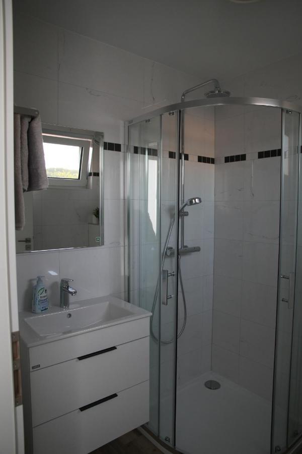 Apartmany Hluboka Nad Vltavou S Vyhledem Na Zamek Exterior foto